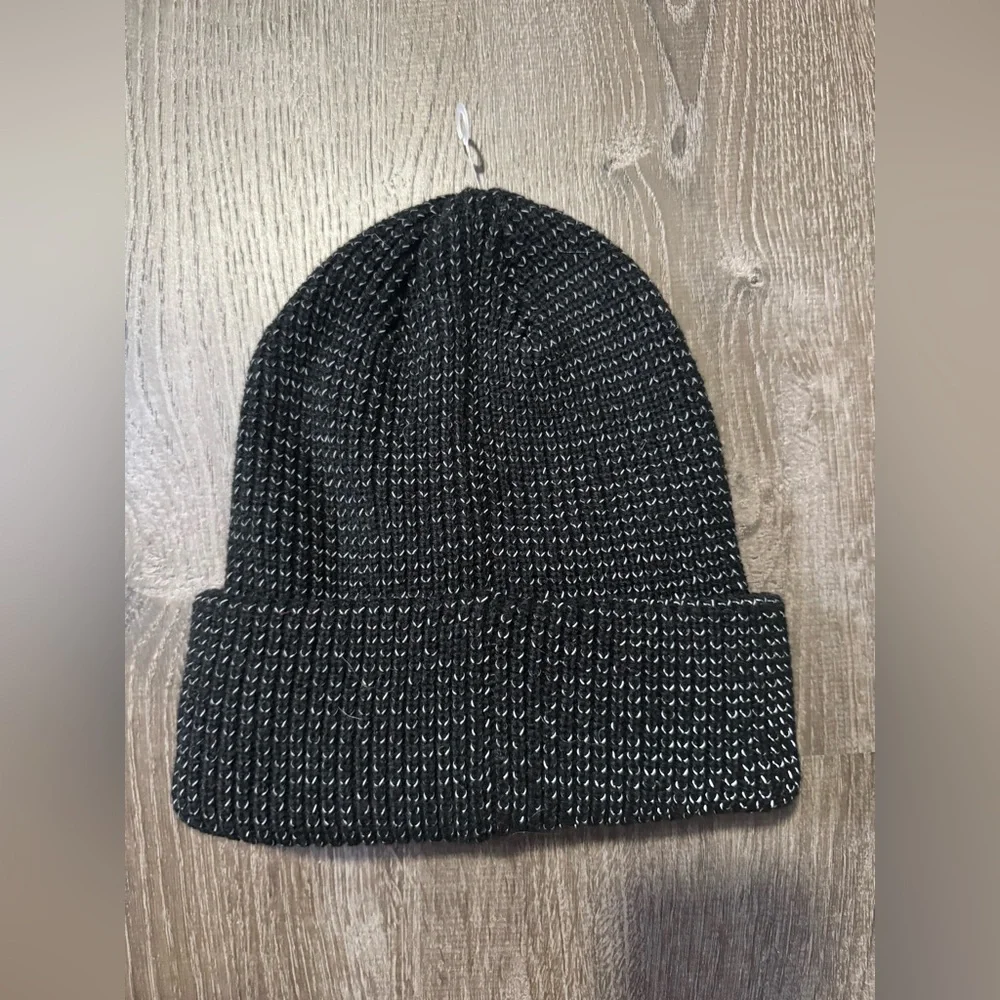 NWT Free People Movement Lets Race Fleece Lined Recycle Yarn Beanie in Black